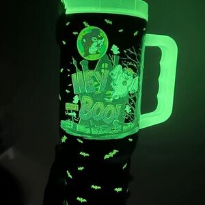 2024 Buc-ee’s Halloween Tumbler 40oz “Hey Boo!” Glow In Dark Buccees Bucees Cup
